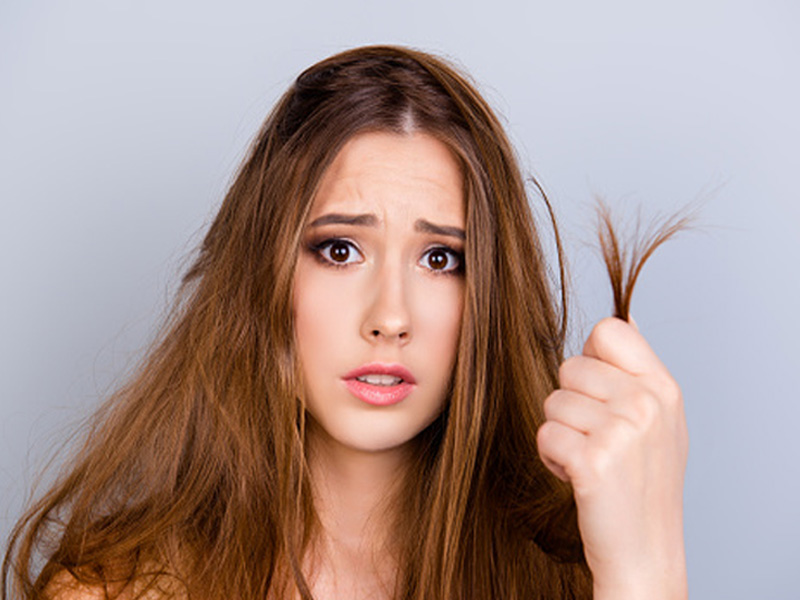 Apply this type of oil to get rid of two-headed hair