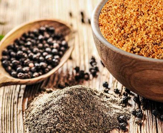 Jaggery And Black Pepper Benefits: सर्दियों में गुड़ के साथ खाएं थोड़ी सी काली मिर्च जिससे आपकी बीमारियां दूर हो जाएंगी