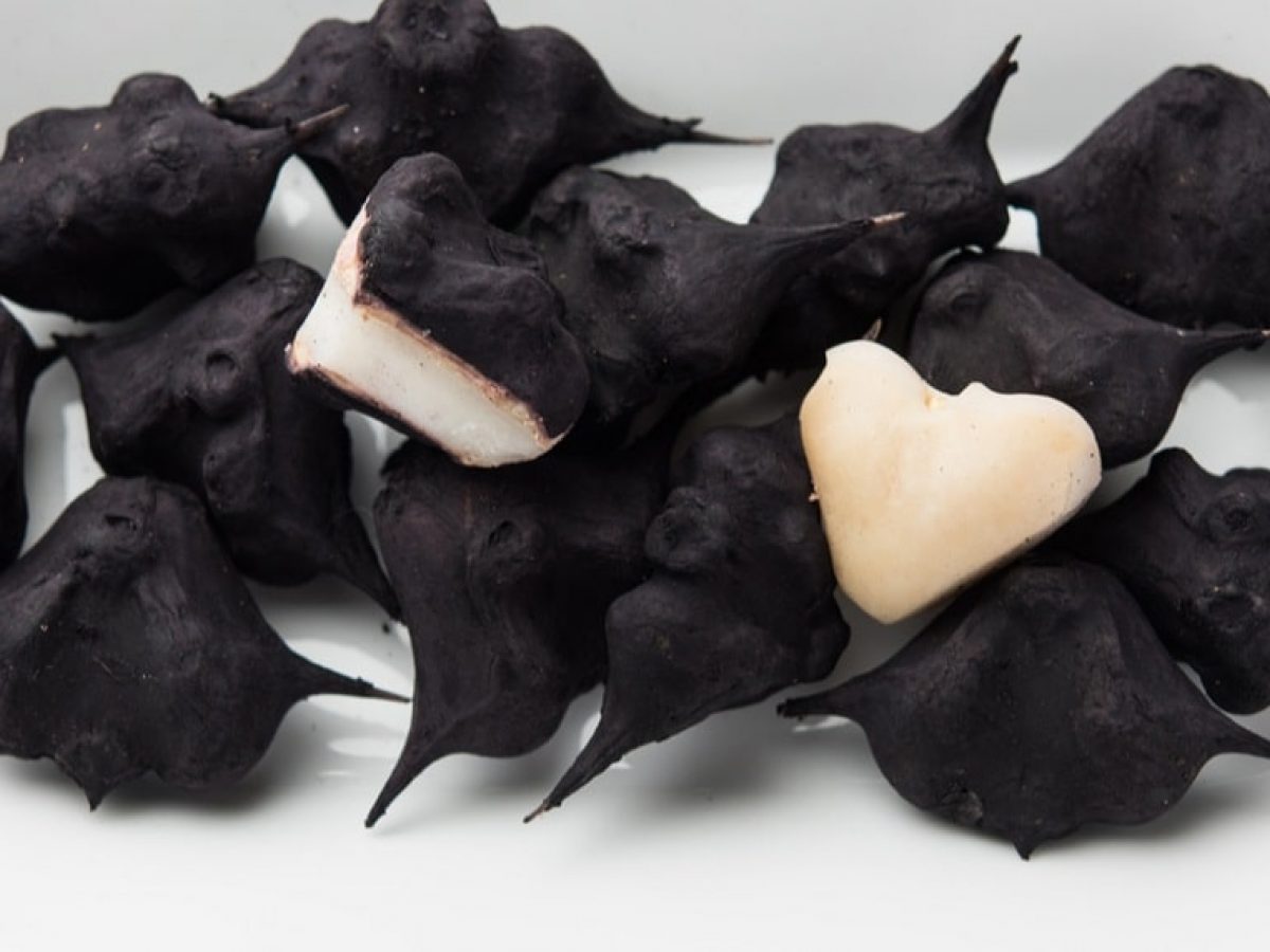 Health Benefits of Water Chestnut: ठंड में होने वाली बीमारियों का बेहतरीन इलाज है सिंघाड़ा, जानिए इससे होने वाले फायदों के बारे में