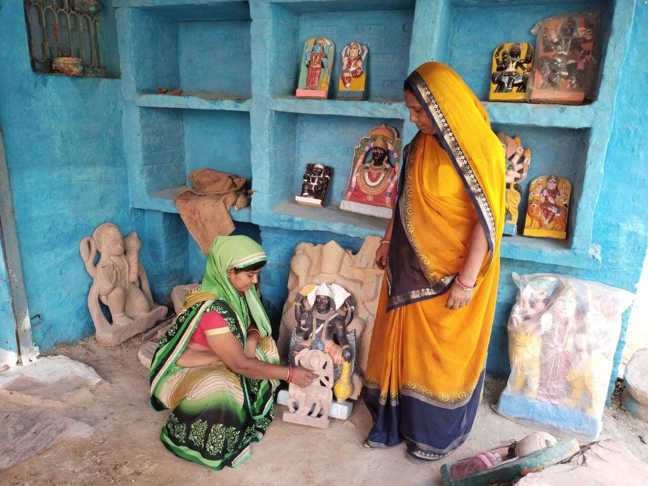 कटनी प्रशासन को नहीं पीएम के आदेश की परवाह, खजुराहो शिल्पी के वंशजों की कर दी उपेक्षा, देखें वीडियो