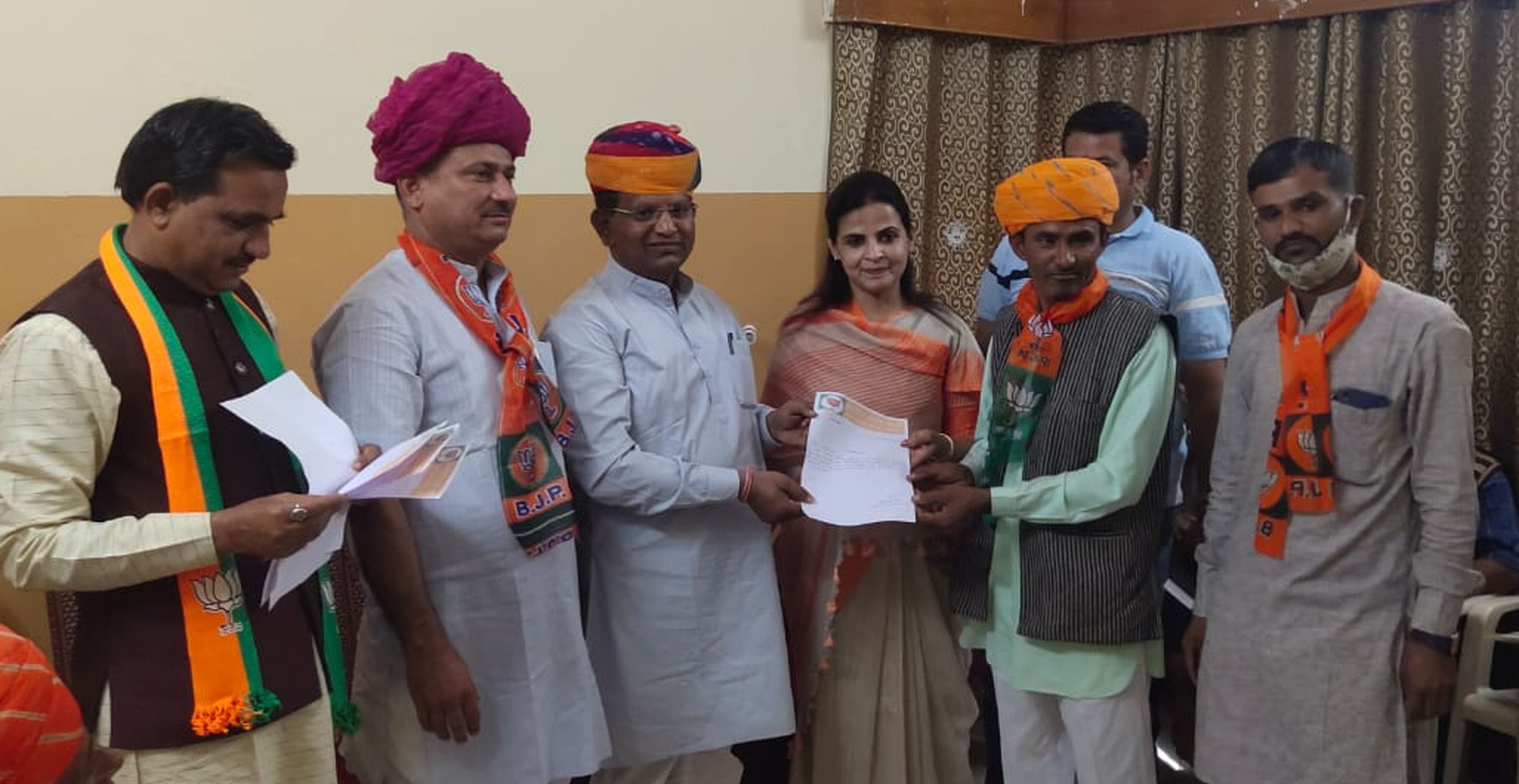 अंतिम व्यक्ति तक योजनाआें का पहुंचे लाभ