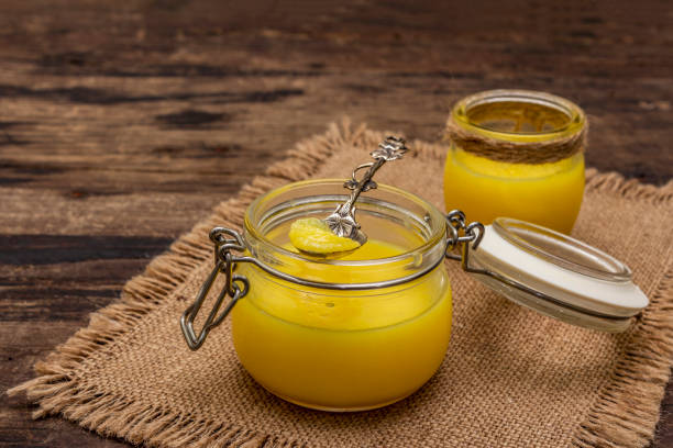 Ghee For Hair: आइए जानते हैं बालों में घी लगाने के अद्भुत फायदे के बारे में