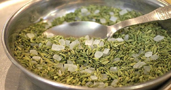 Health Tips: जानिए सौफ-मिश्री के सेवन करने से आपके पाचन शक्ति मजबूत होती है