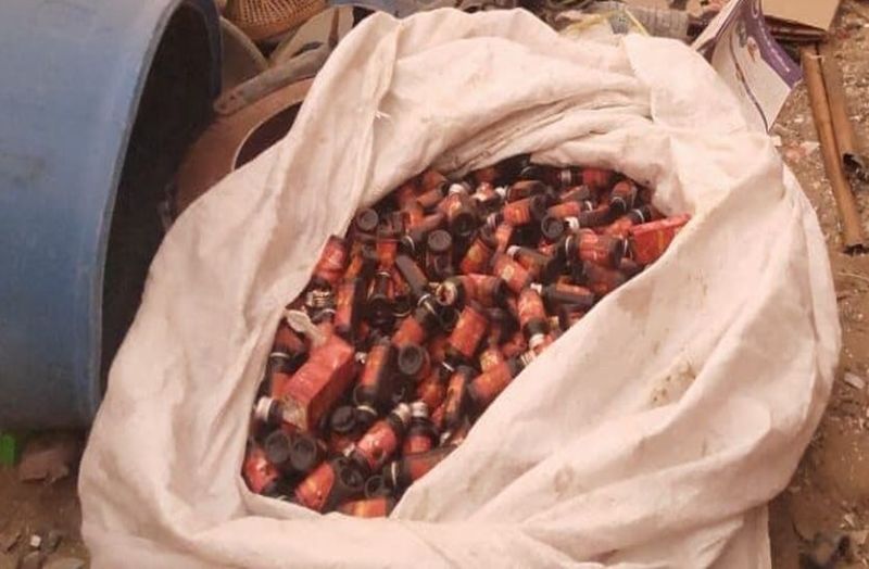 टीम पहुंची जांच करने, कार्मिक अवधिपार आयरन सीरप नाले में बहाते मिले