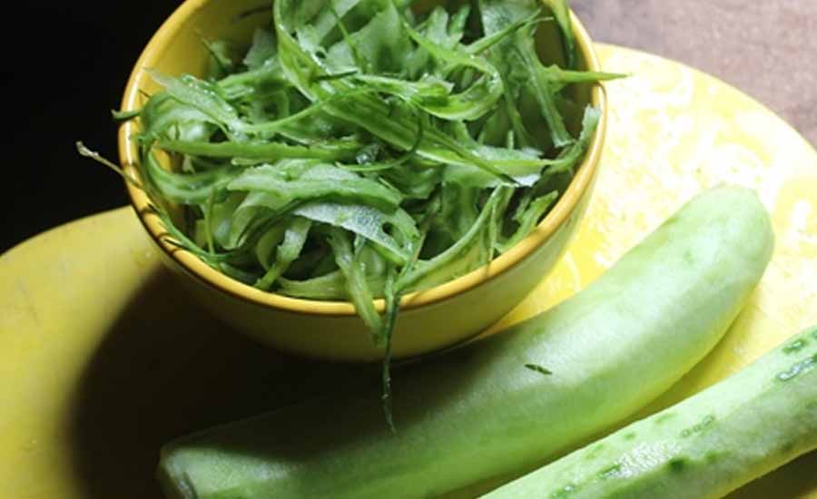 Bottle Gourd Benefits: जानिए लौकी के छिलकों से होने वाले अनेकों फायदों के बारे में