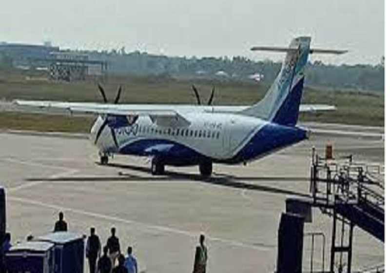 Omicron Variant: फ्लाइट से मुंबई यात्रा करने के लिए यात्रियों के लिए यह अनिवार्य, दिल्ली-बेंगलुरु के लिए दी छूट