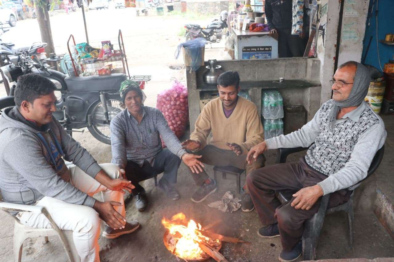 Weather Update - वीडियो : दो दिन में 7 डिग्री तापमान की गिरावट आई