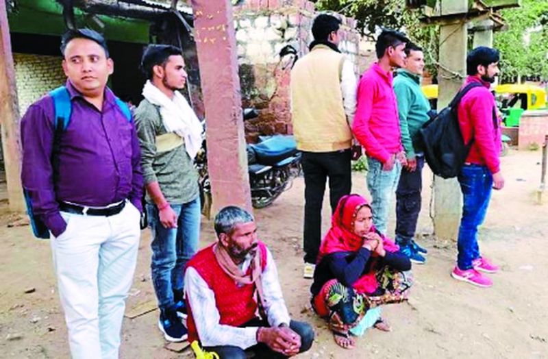 बाड़ी से फिरोजाबाद रोडवेज बस महीनों से बंद, यात्री परेशान