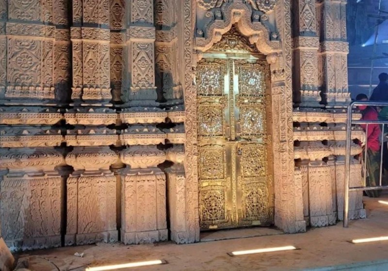 Kashi Vishwanath Dham Decorated with Lights Work in Final Phase