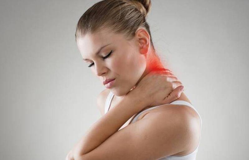 Neck pain relief excercise: गर्दन की दर्द से राहत पाने के लिए अपनाएं एक्सरसाइज