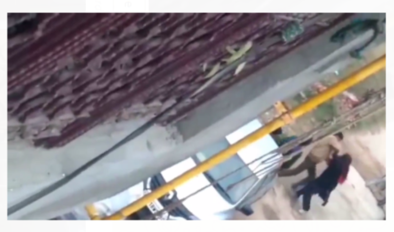 विधायक संगीत सोम के गनर ने महिला को जमकर पीटा, चिल्लाती रही पीड़िता सिपाही के खौफ से चुप रहे लोग