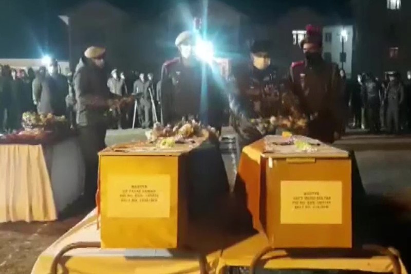 2 police man died in militants attack in bandipora jammu kashmir