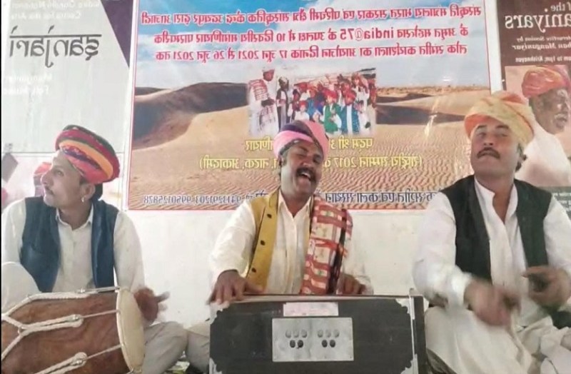 Folk singer Roshan Khan Manganiyar was seen in 'Chaturang'