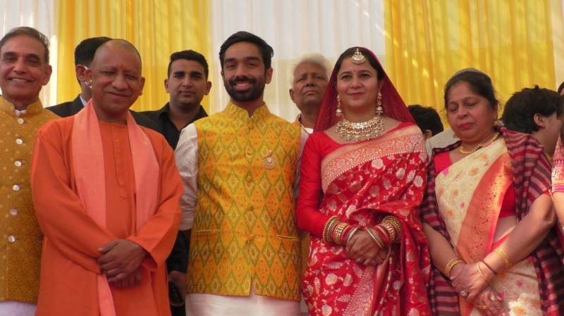 Chief Minister in Bagpat : सीएम योगी के पहुंचने से पहले रातों—रात बदली भाजपा सांसद के बदहाल गांव की किस्मत