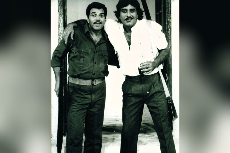 dharmendra-vinod-khanna1.jpg