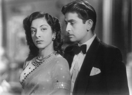 When Nargis suddenly came to Raj Kapoor bedroom and decided to breakup