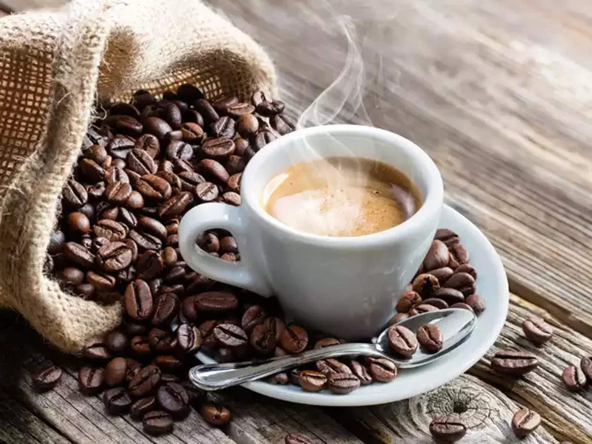 Health Tips: सर्दियों के मौसम में करते हैं कॉफी का ज्यादा सेवन तो हो सकते हैं बीमार,जानिए