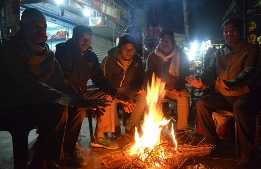 अंचल में पड़ रही कड़ाके की ठंड, लोगों की दिनचर्चा हुई प्रभावित