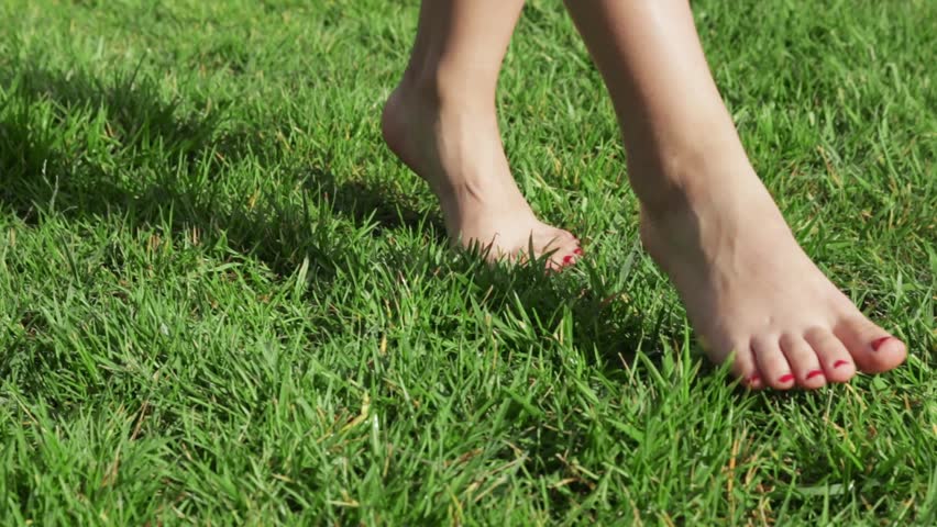 barefoot_walk.jpg