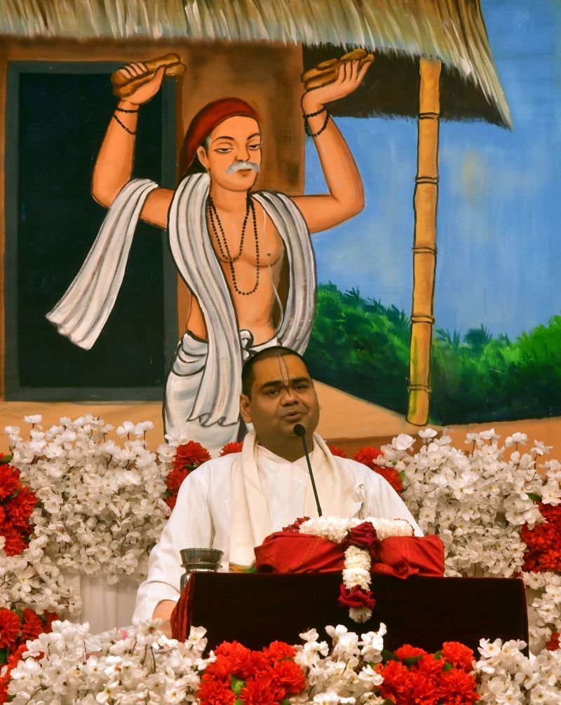 SURAT IN KATHA: गुजरात में आज भी फोन पर हेलो-हाय नहीं जयश्रीकृष्णा