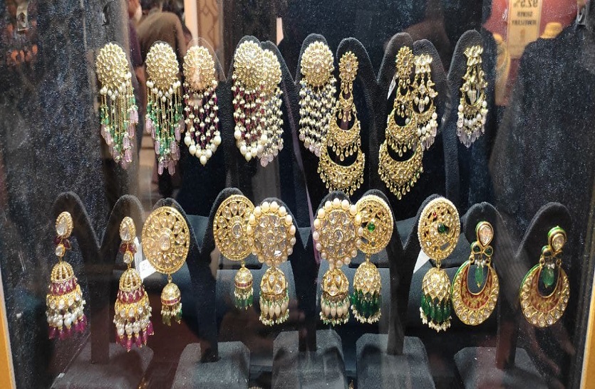 Jaipur Jewellery Show: आकर्षण का केंद्र बनी अनूठी फैशन ज्वैलरी