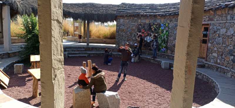 लोगों को पसंद आ रही रेत से पत्थर बनने की कहानी