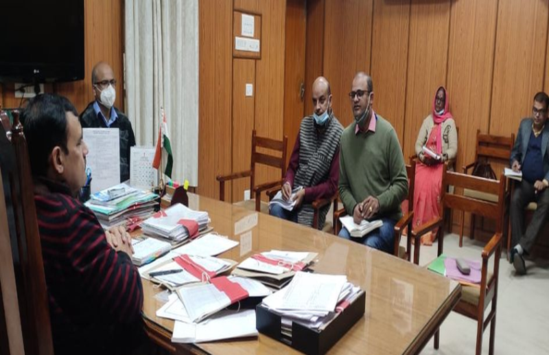 अधिकारी सुनिश्चित करें, विकास कार्यों में नहीं हो अनावश्यक विलंब