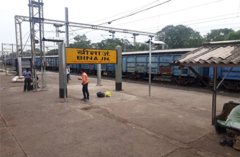 Public food missing from the station, ten to fifteen rupees being charged instead of seven for tea and coffee in trains