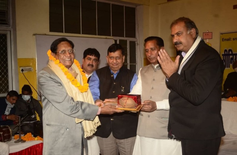 वरिष्ठ नागरिकों का सम्मान समाज के लिए प्रेरणा दायक: रफीक खान