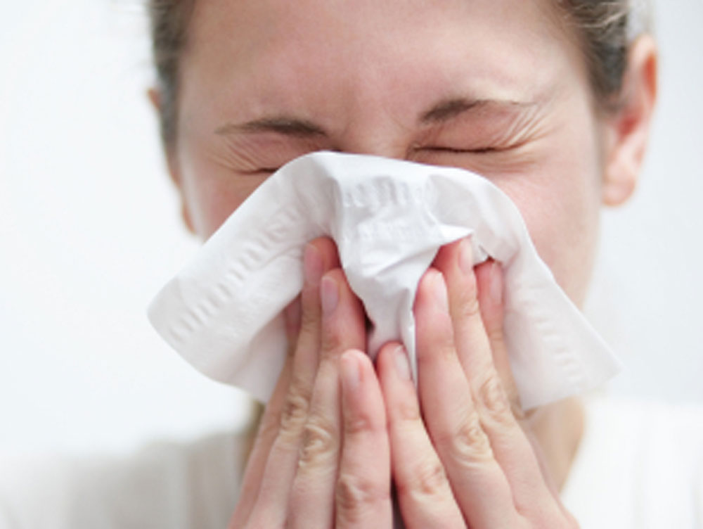 Symptoms of common cold and influenza and there home remedies