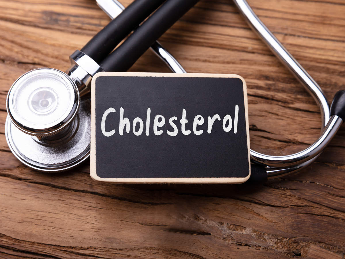 High Cholesterol Symptoms : अगर आपके बॉडी के इन हिस्सों से हेयर लॉस हो रहे है तो आपका कोलेस्ट्रॉल हाई हो सकता है