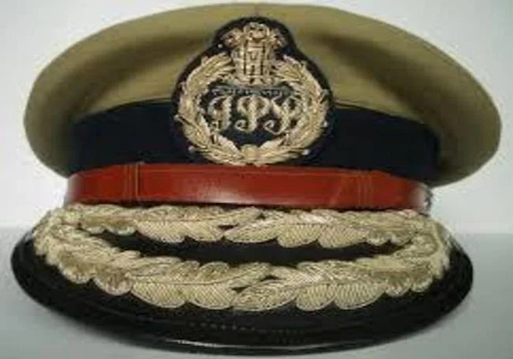 28 IPS Officers Transferred in UP in New Year 2022