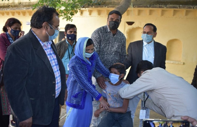 Omicron....7 जनवरी के बाद सीनियर सिटीजन और गर्भवती घर से बाहर निकली तो होगी कार्रवाई