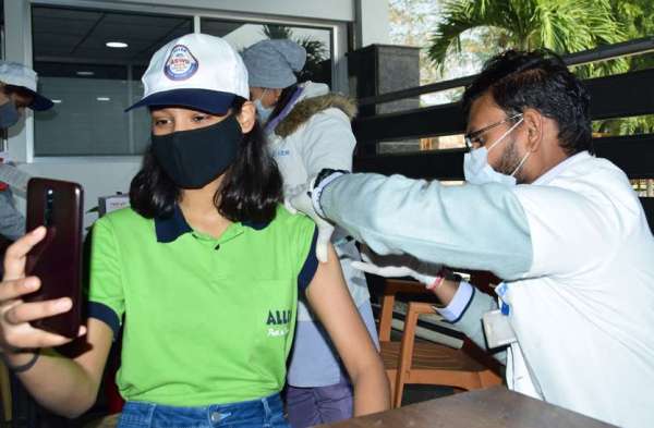 बच्चों को सुरक्षा का मंगल टीका