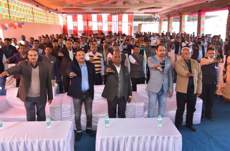 समाज की सभी शाखाएं आए एक मंच पर