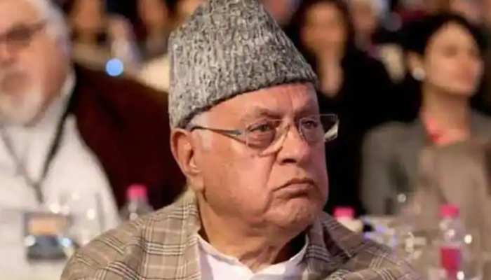 Jammu Kashmir Four Former CM Including Farooq Abdullah lose their special security group Protection