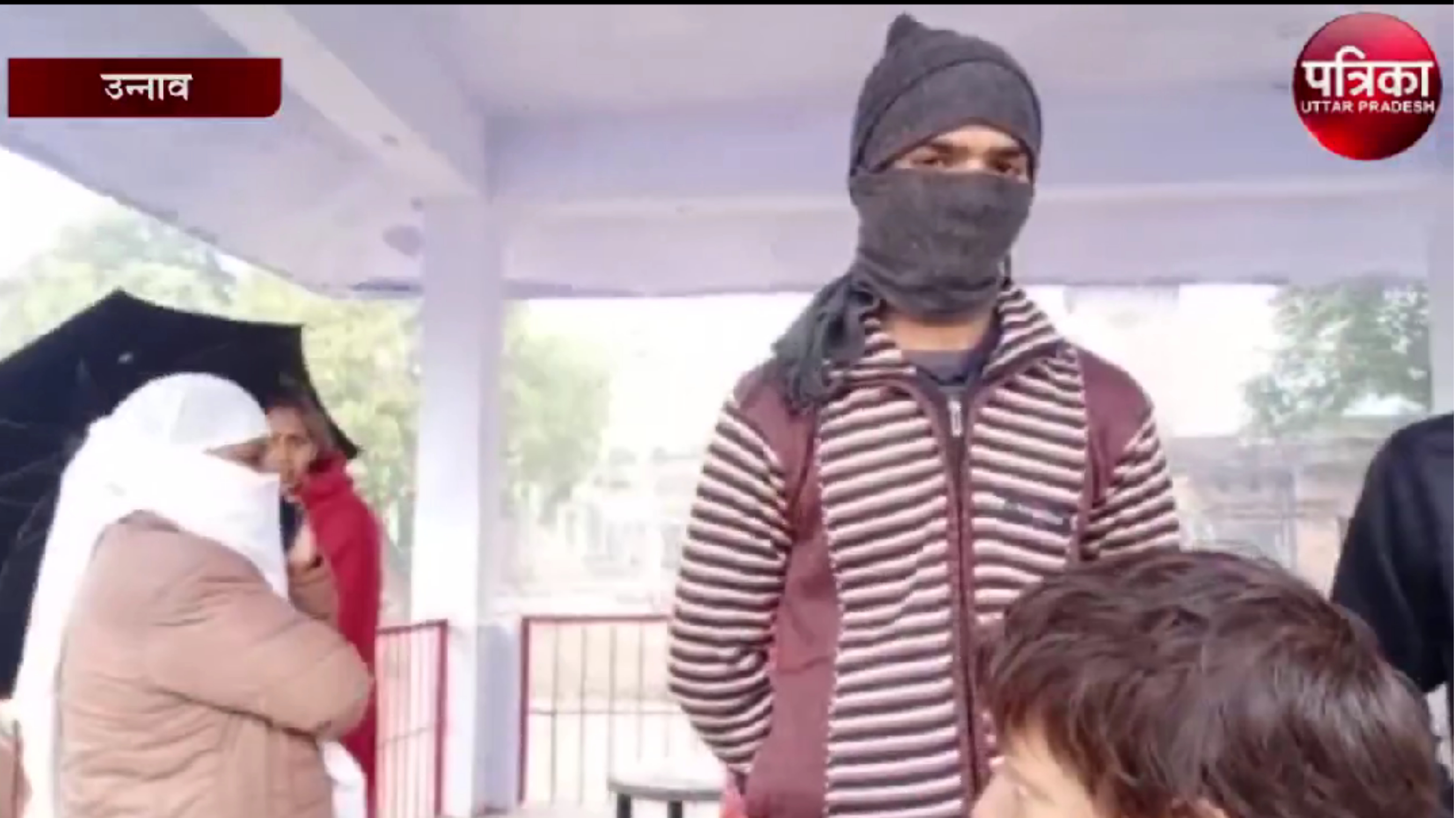 पंचायत घर ना मिलने से कोविड-19 वैक्सीनेशन की टीम बिना वैक्सीन लगाए ही वापस आ गई।