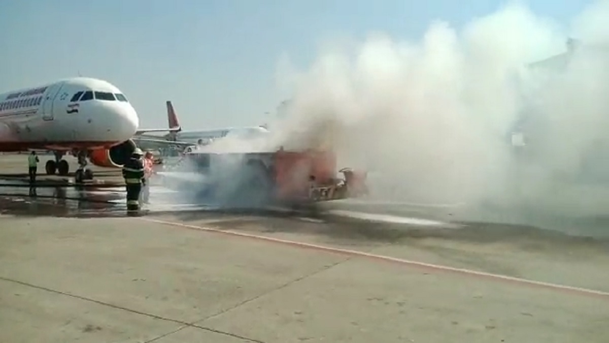 Mumbai Airport Fire Has Been Reported on Air India Pushback Tractor watch Video 