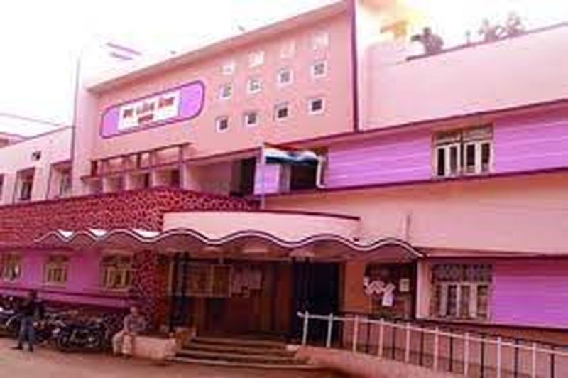 100 सफाई मित्रों ने शुरू की रात्रिकालीन सफाई