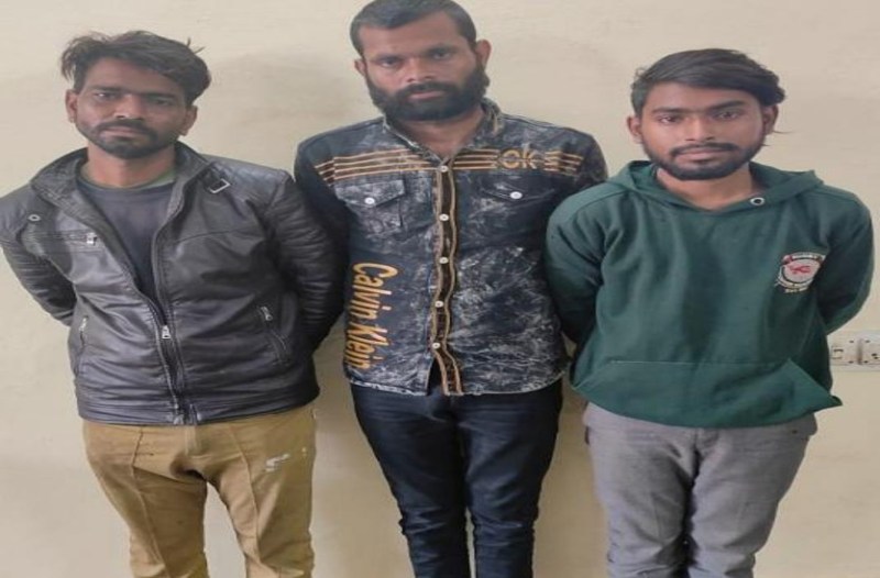 मारपीट कर रुपए लूटने वाले तीन बदमाश गिरफ्तार