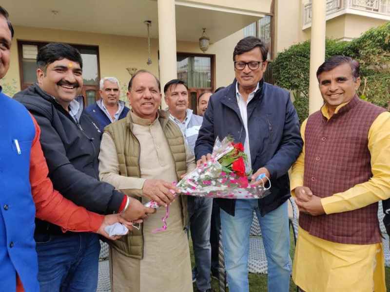 ये मुलाकात इक बहाना है...सुभाष महरिया को जन्मदिन की बधाई देने पहुंचे राठौड़