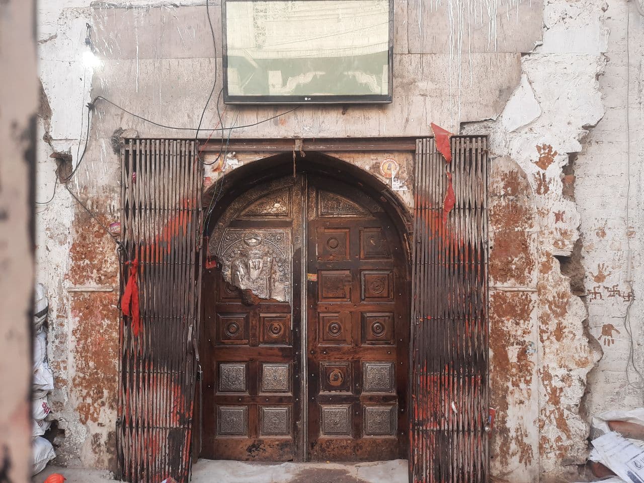 आस्थाधाम मेहंदीपुर बालाजी में श्रद्धालुओं के प्रवेश पर रोक, व्यापारी हुए नाराज