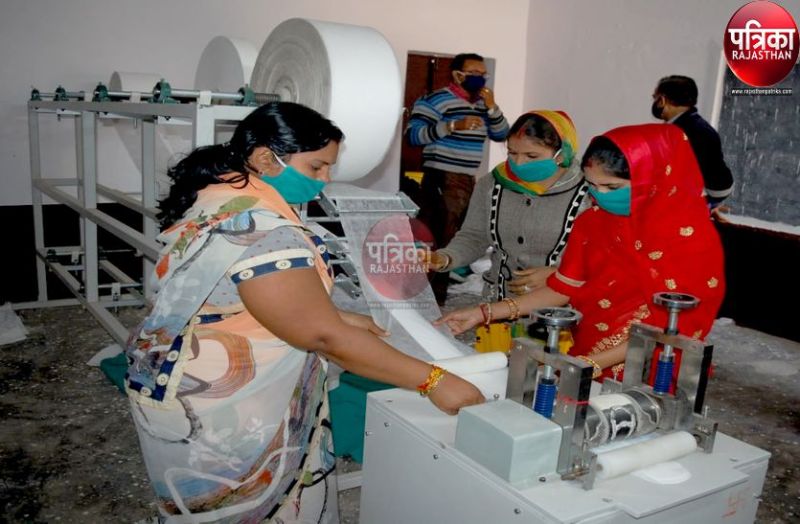 नवाचार : इस गांव में बनेंगे किटाणु रहित सेनेटरी नेपकिन, एक घंटे में बन सकेंगे एक हजार नेपकिन