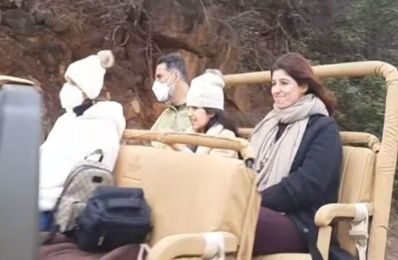 अक्षय कुमार ट्विंकल खन्ना ने किया बाघिन रिद्धि का वीडियो शेयर