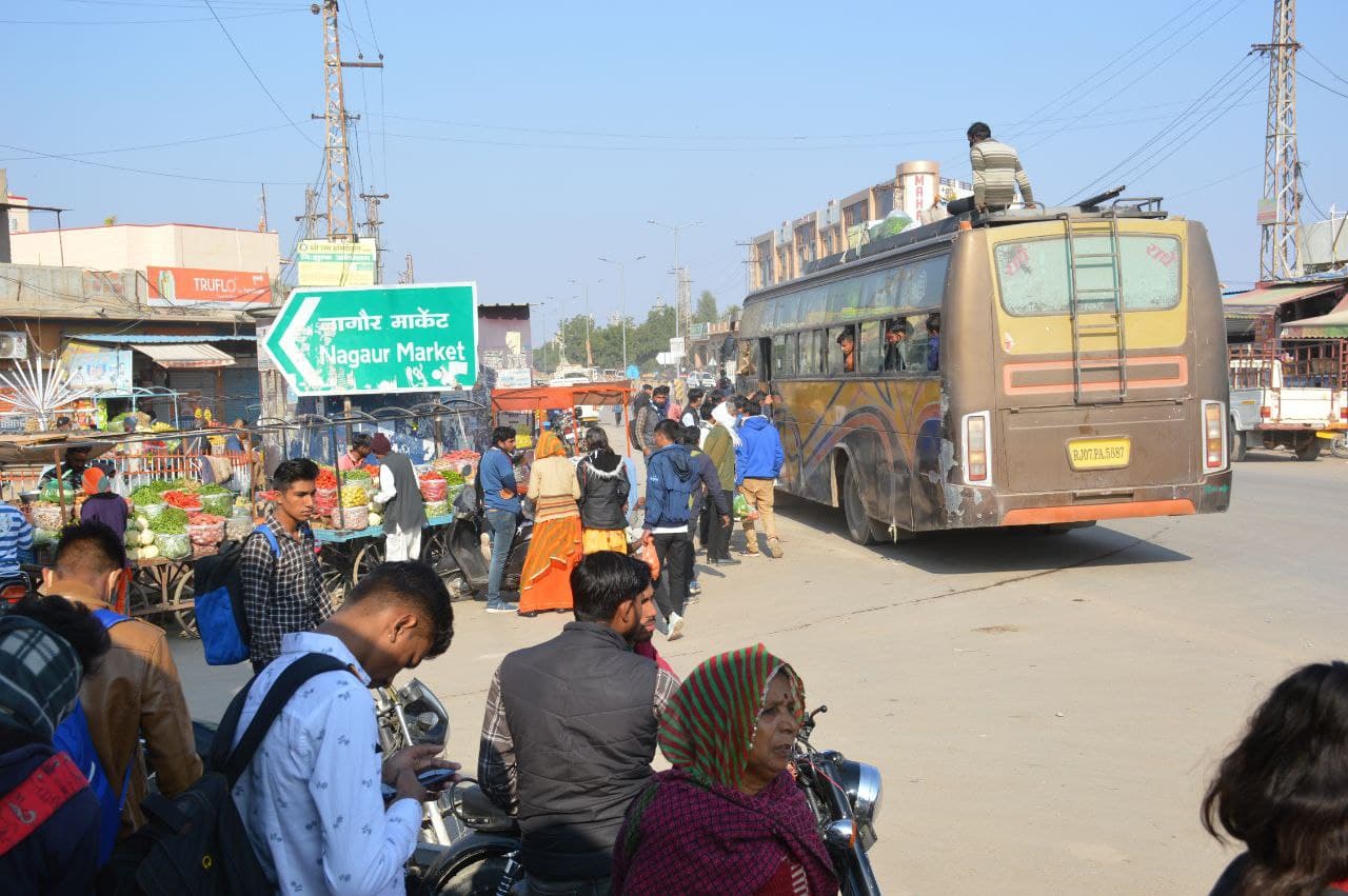 District administration failed to stop illegal operation of private buses, private buses spoiled the health of roadways