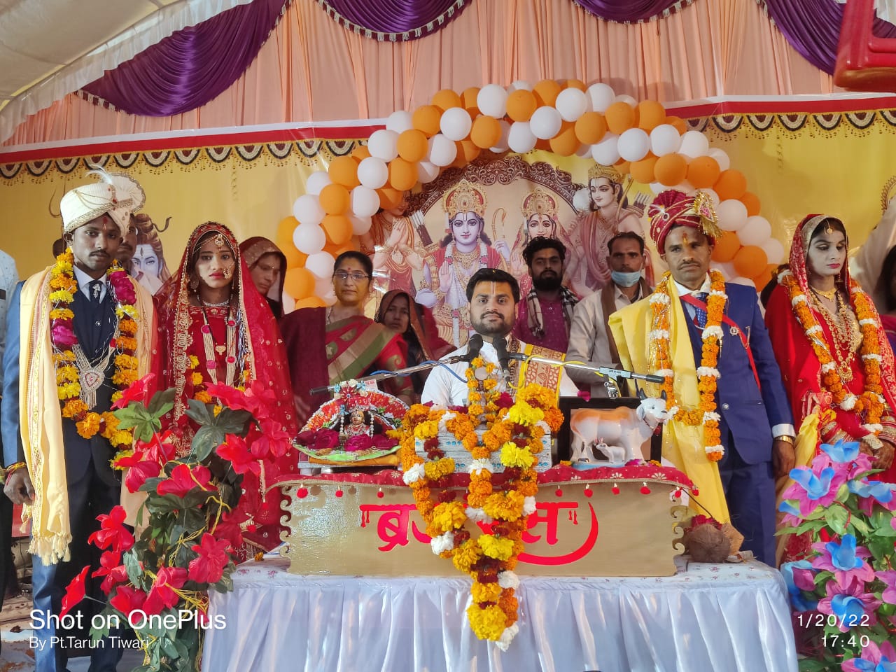 धर्म और संस्कार साथ-साथ....श्रीराम कथा में कराया 2 निर्धन कन्याओं का विवाह