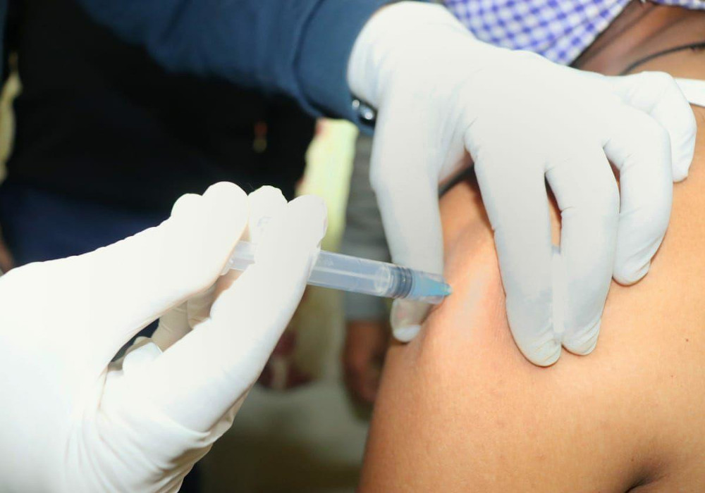 उत्तर प्रदेश में 15 करोड़ लोगों को लगी कोविड टीके की पहली डोज