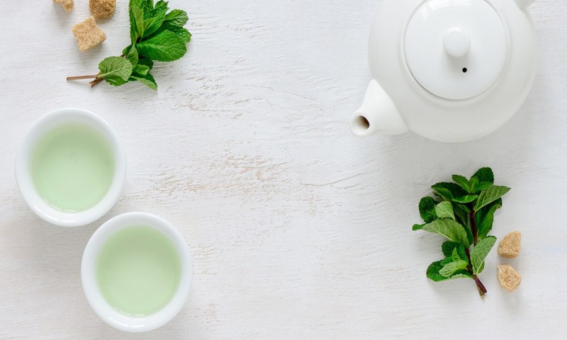 Know advantages  and disadvantages to drink green tea