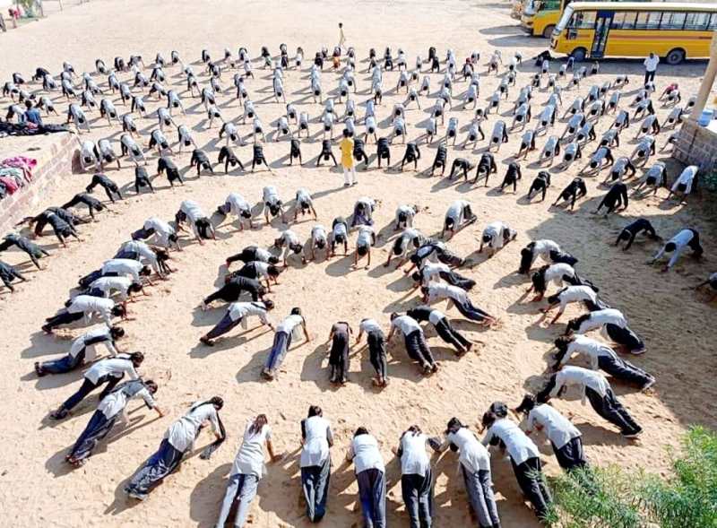 आजादी के अमृत महोत्सव के तहत सूर्य नमस्कार