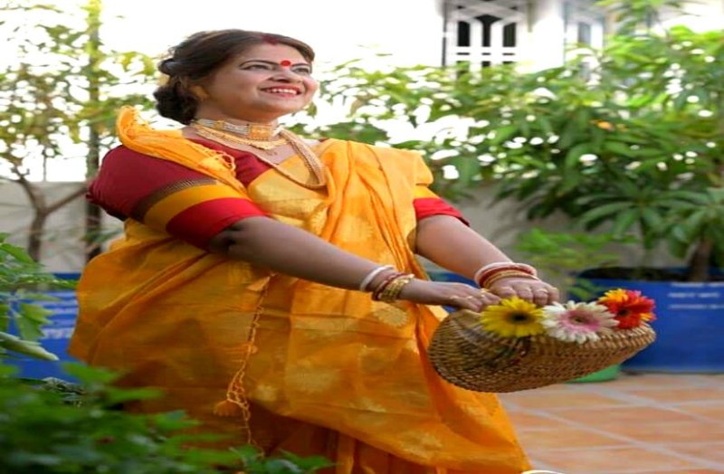 साडिय़ों में भारतीय संस्कृति की अनोखी झलक दिखाने वाली ये है डॉ. सोनाली, ब्लॉग लिखकर दुनिया को दिखा रही इसकी खूबसूरती